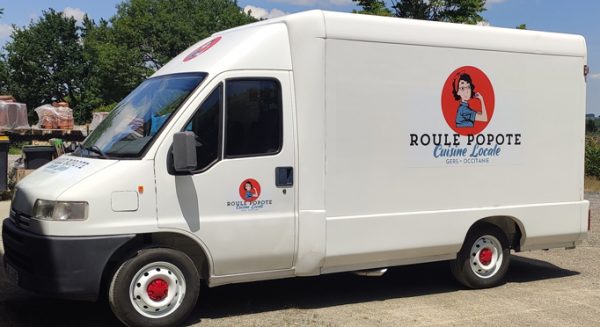Autocollant extérieur pour véhicule ou vitrine